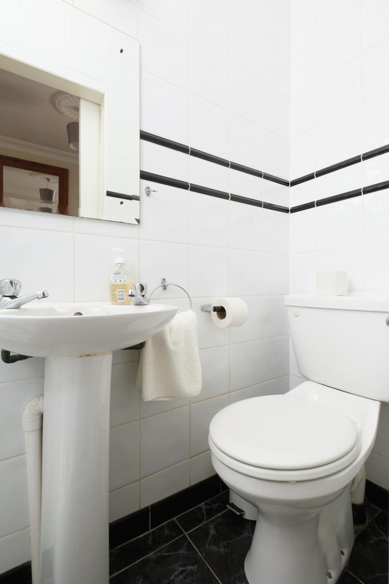 Four Seasons B&B Galway Esterno foto