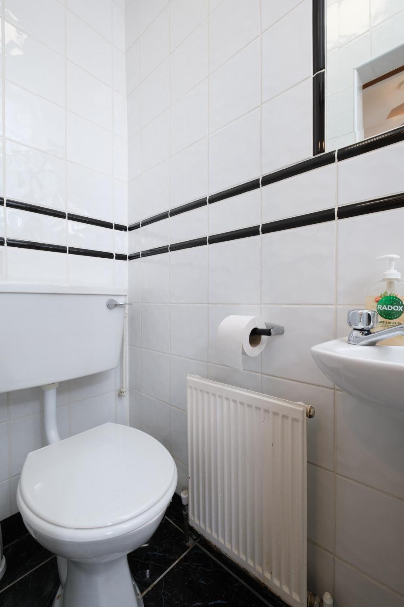 Four Seasons B&B Galway Esterno foto
