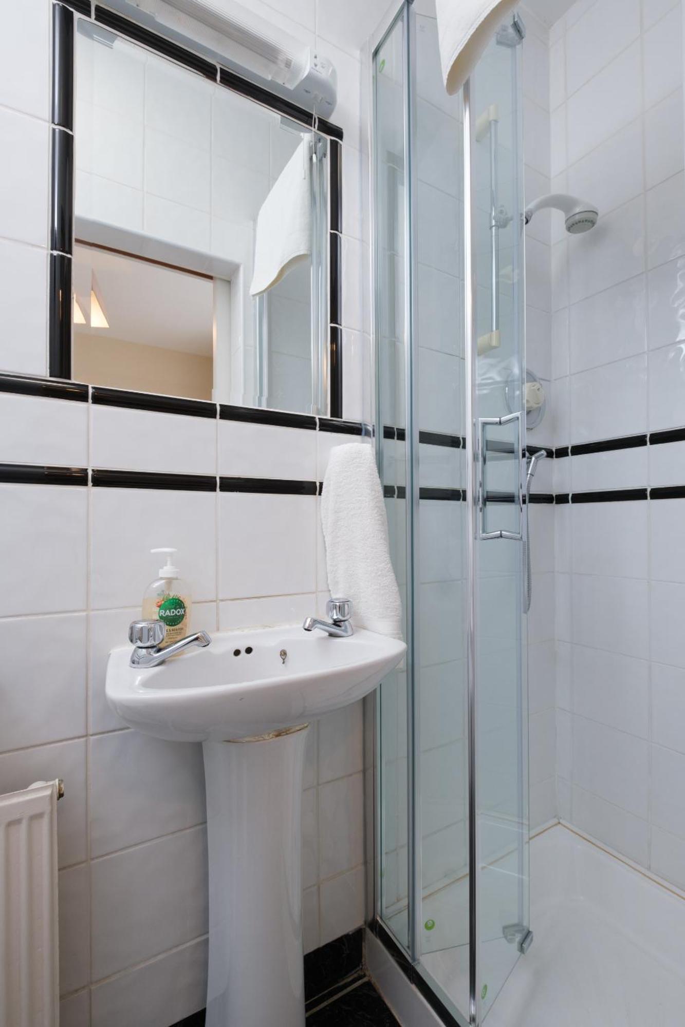 Four Seasons B&B Galway Esterno foto