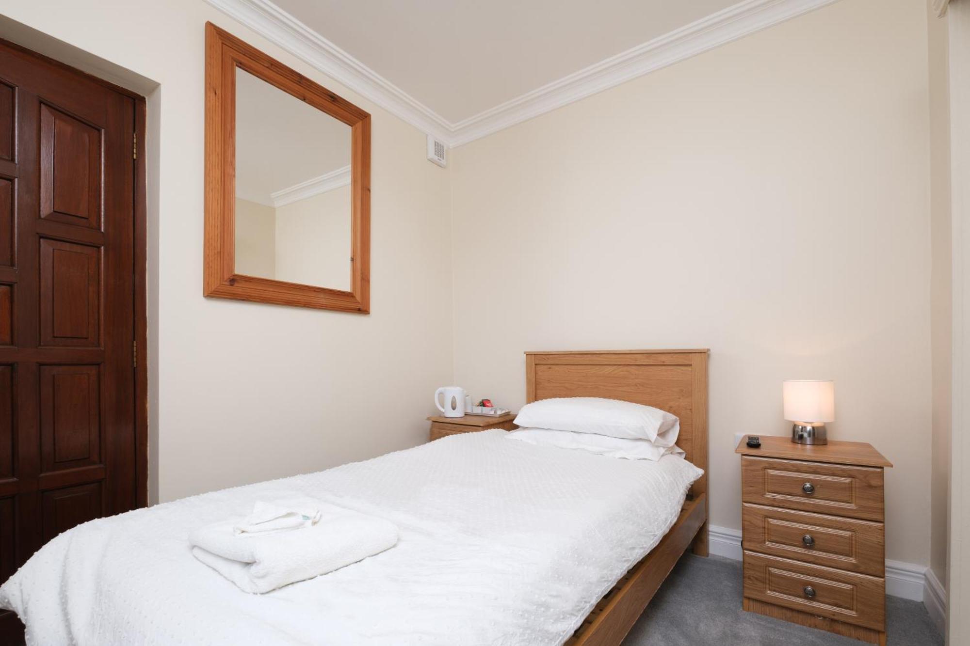 Four Seasons B&B Galway Esterno foto