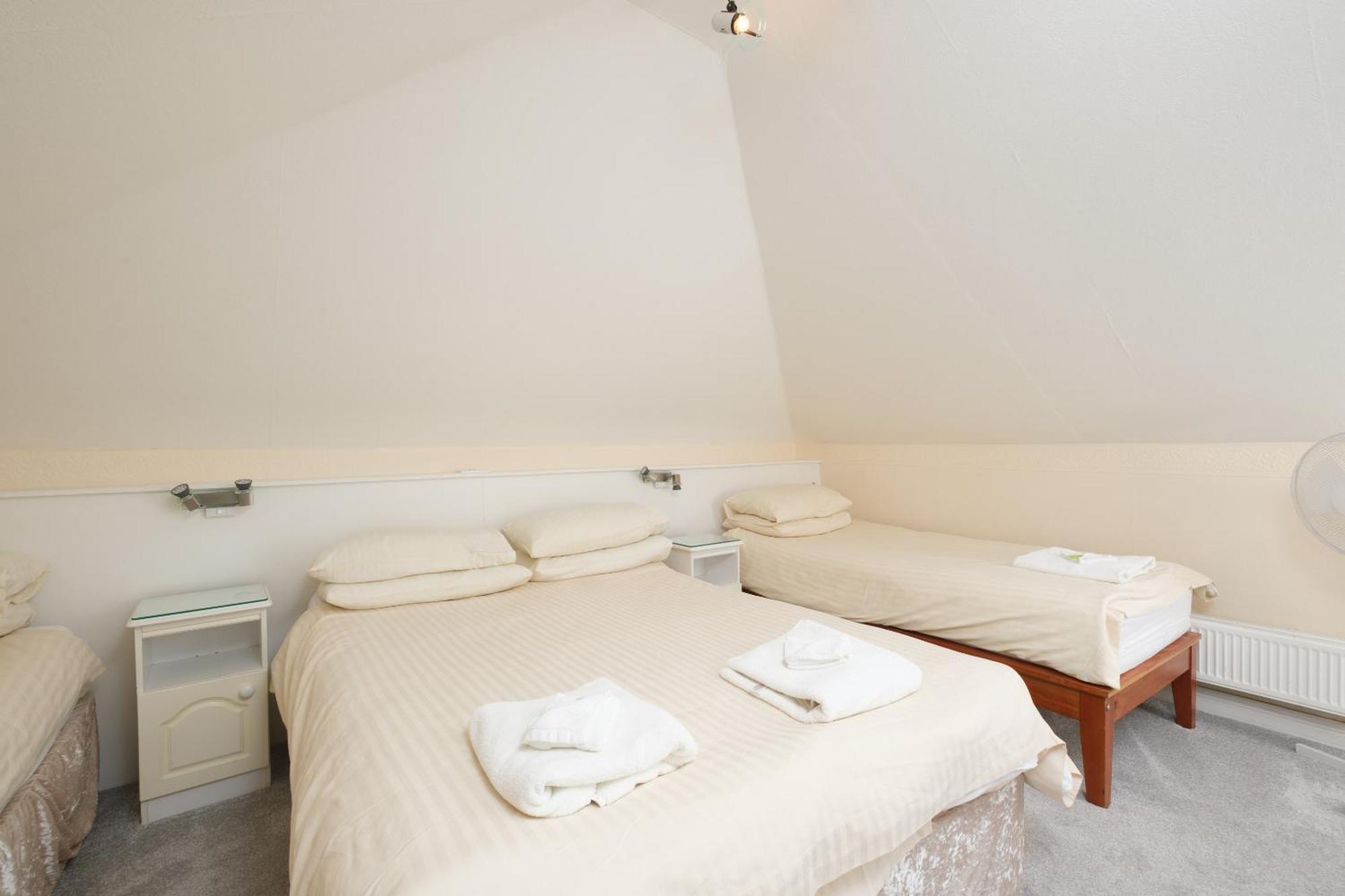 Four Seasons B&B Galway Esterno foto