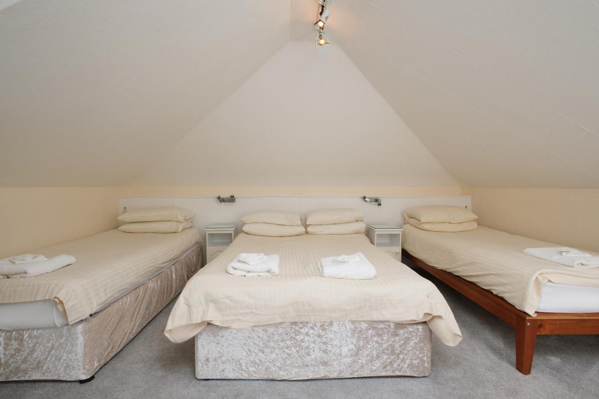 Four Seasons B&B Galway Esterno foto