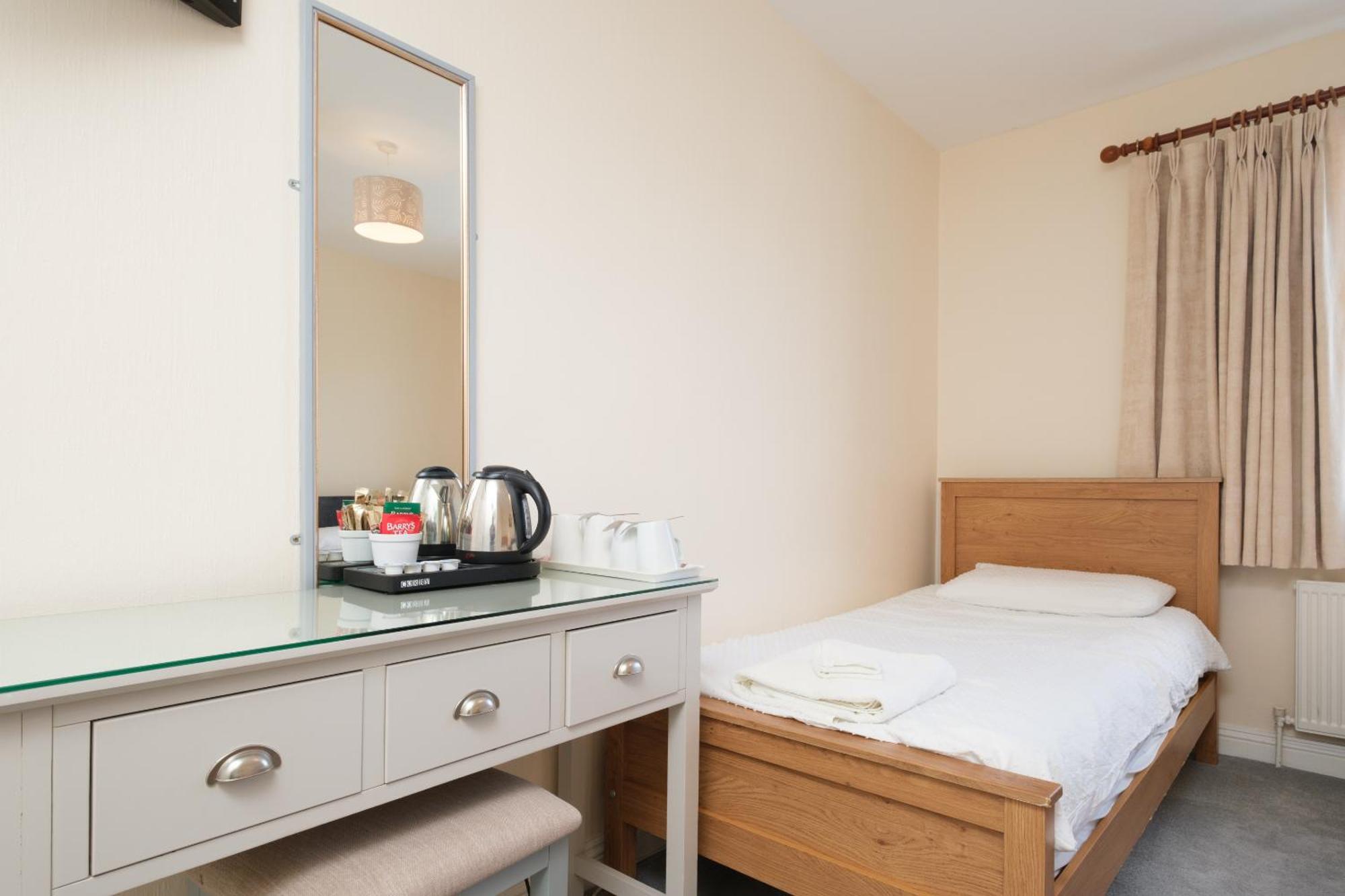 Four Seasons B&B Galway Esterno foto