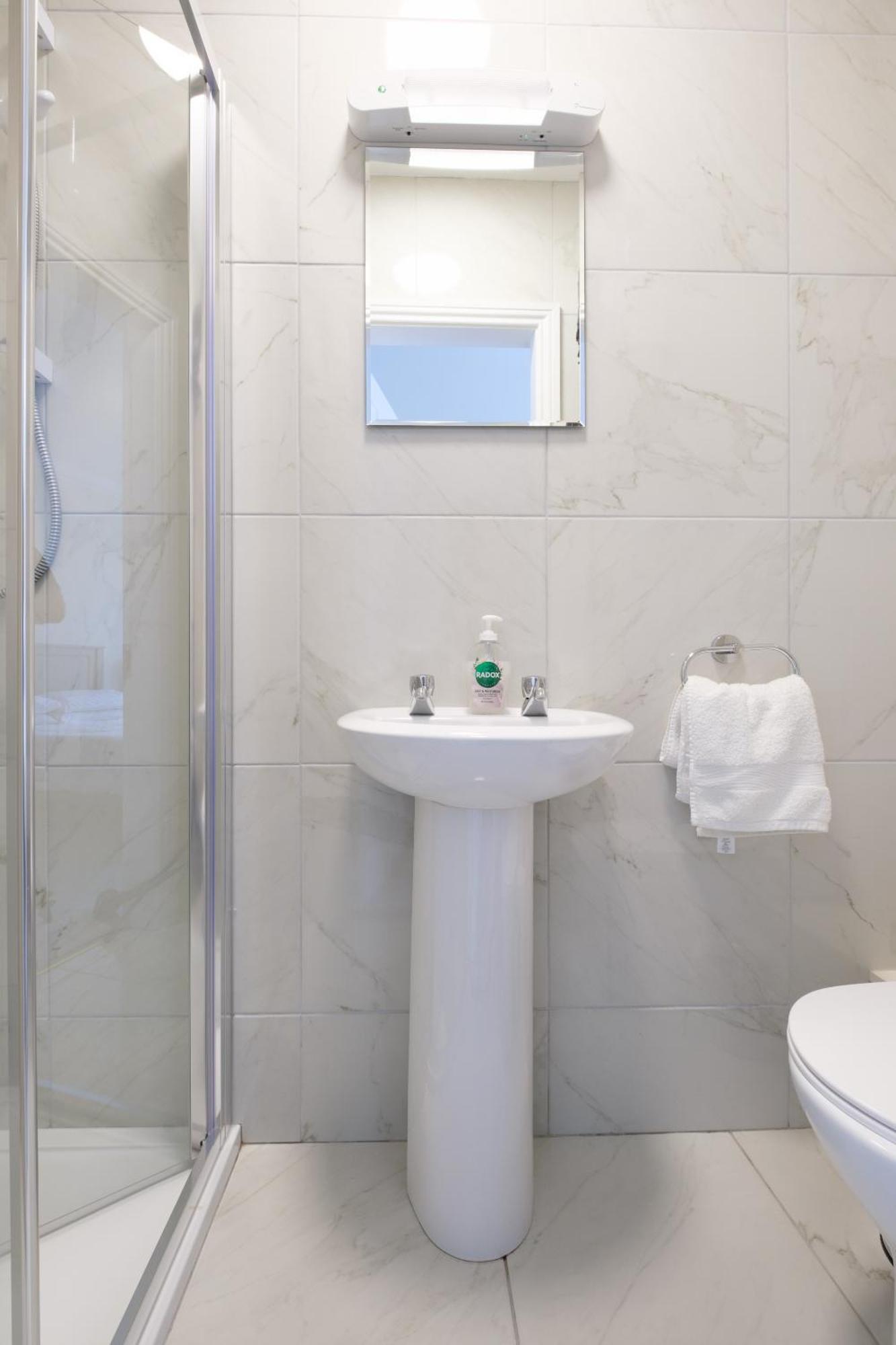 Four Seasons B&B Galway Esterno foto
