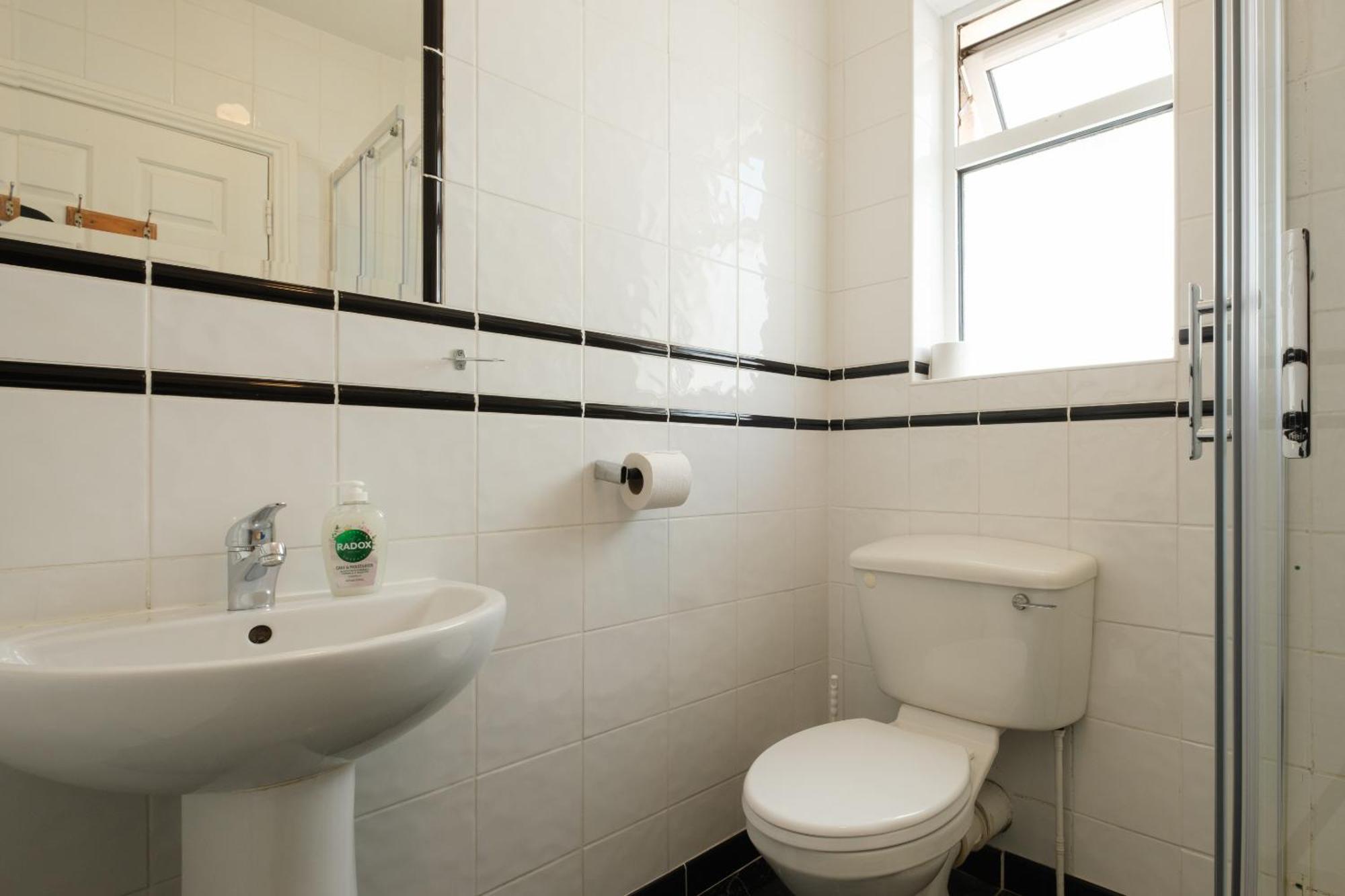 Four Seasons B&B Galway Esterno foto