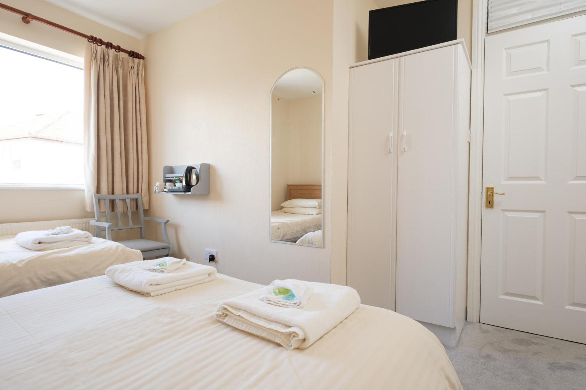 Four Seasons B&B Galway Esterno foto
