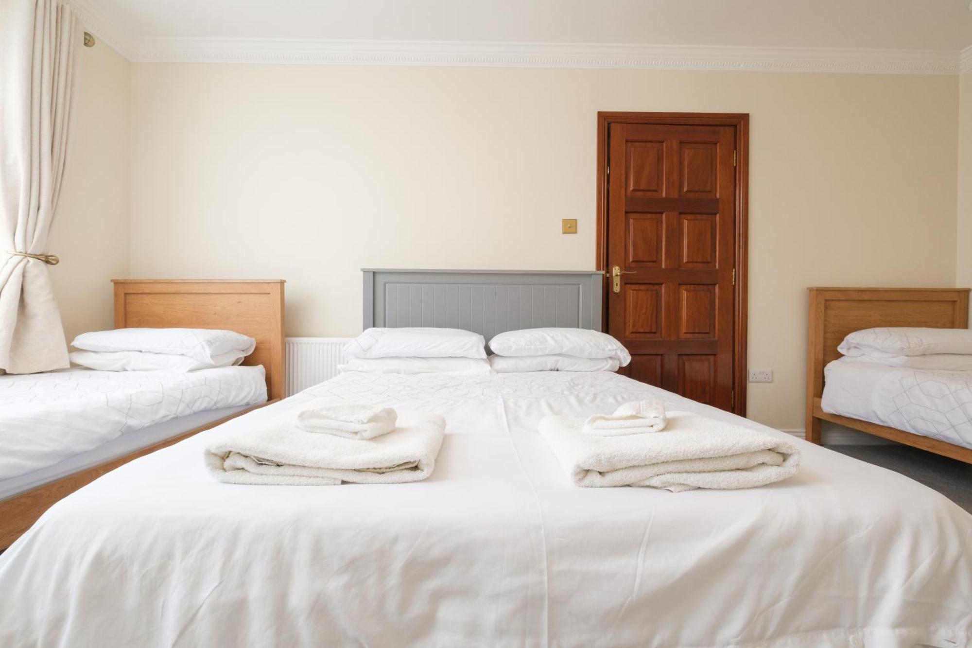 Four Seasons B&B Galway Esterno foto