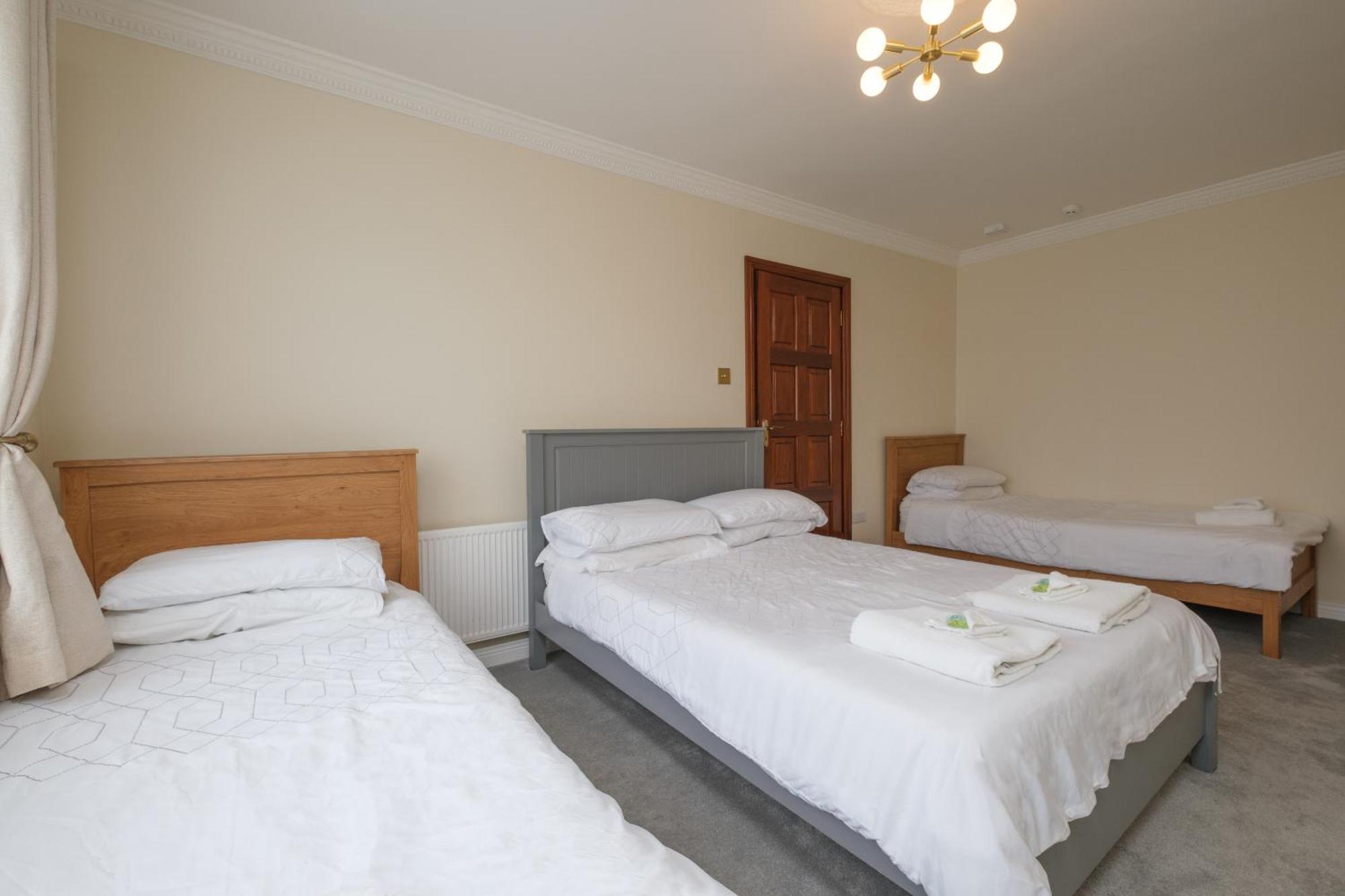 Four Seasons B&B Galway Esterno foto