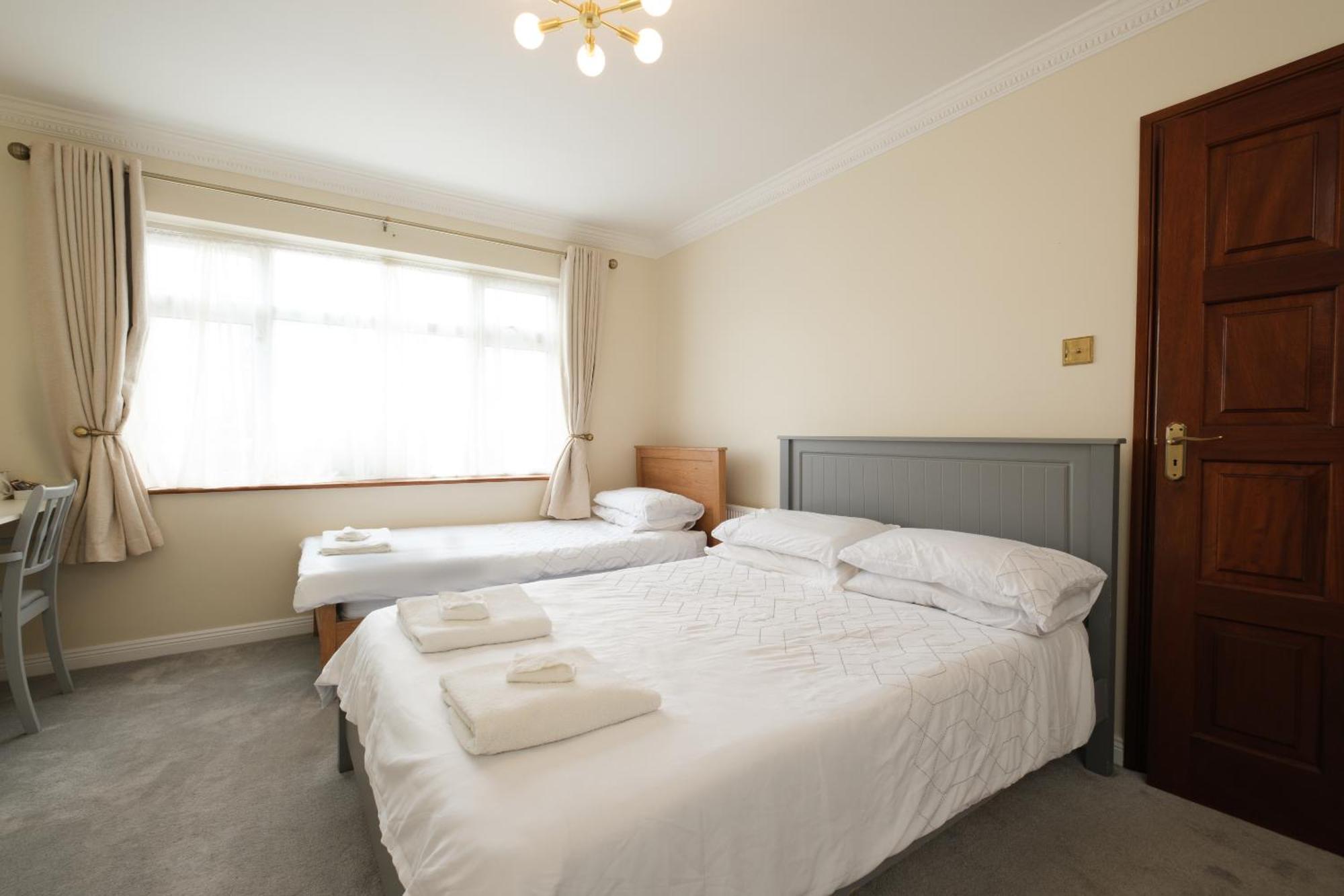 Four Seasons B&B Galway Esterno foto